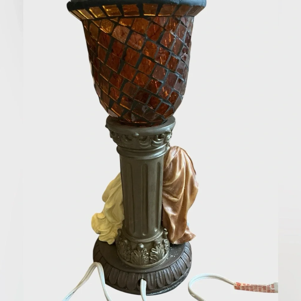 Vintage warm accent